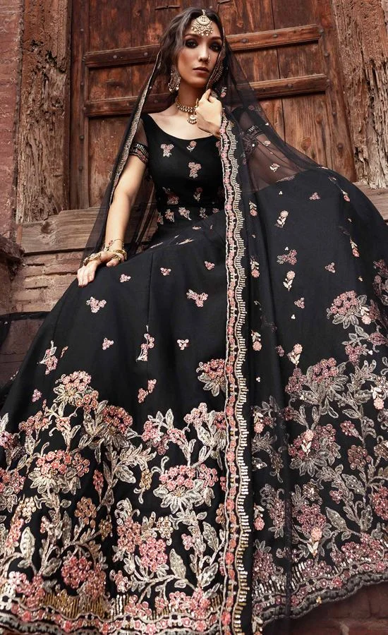 Black Maxi Dress - Buy Now in UK - Pakistani Bridal Dresses