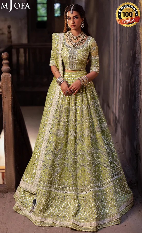 Champagne-Lehenga-For-Wedding-Guests-3 Champagne-Lehenga-For-Wedding-Guests-3